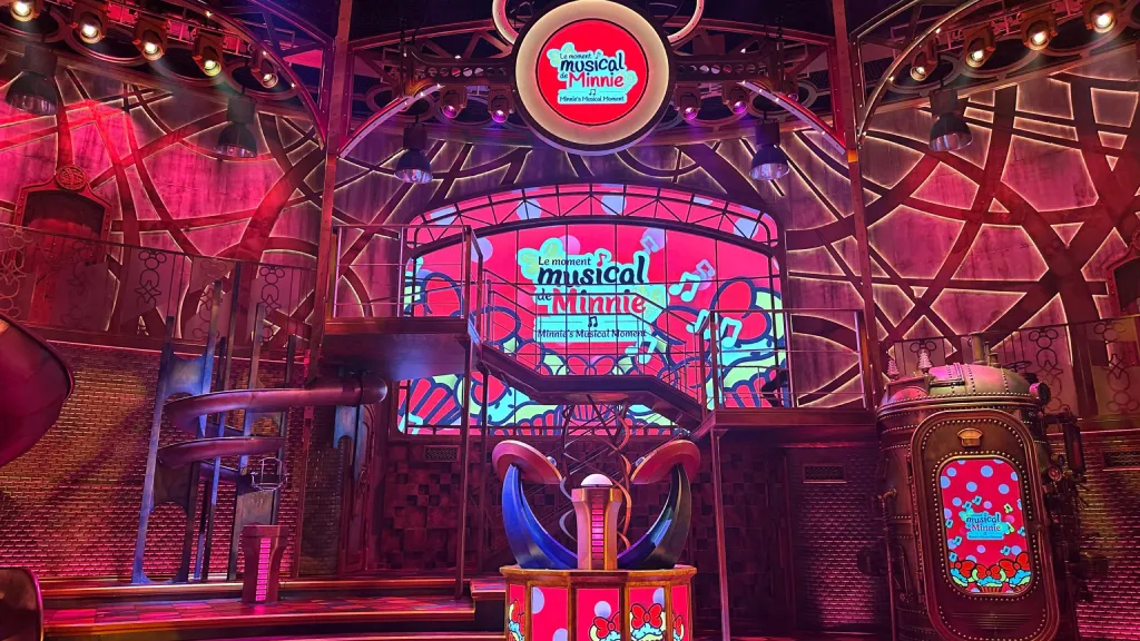 Disneyland Paris Minnie’s Musical Moment stage
