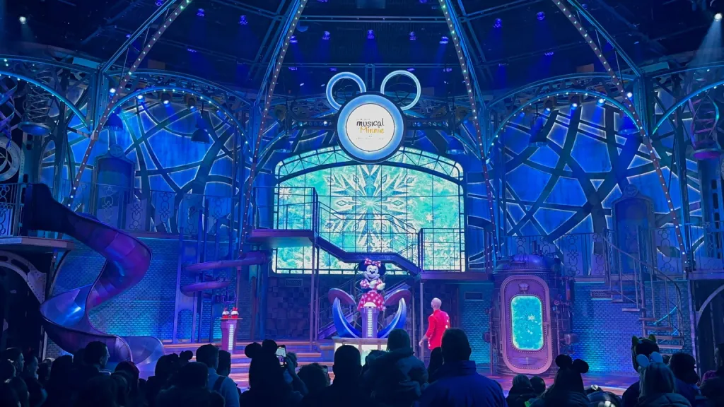 Disneyland Paris Song from Frozen