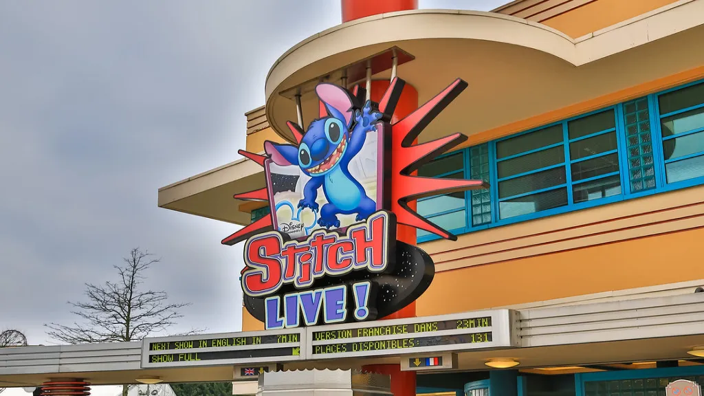 Disneyland Paris Welcome to Stitch Live