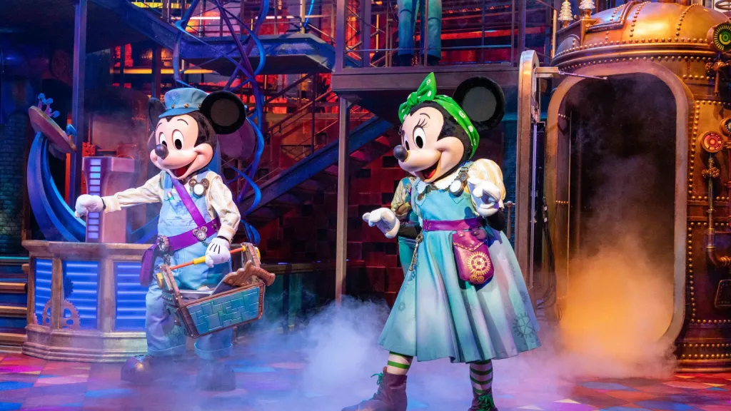 Disneyland Paris Mickey and Minnie came to the rescue